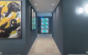 Sant'Ambrogio Apartments, Reception H24